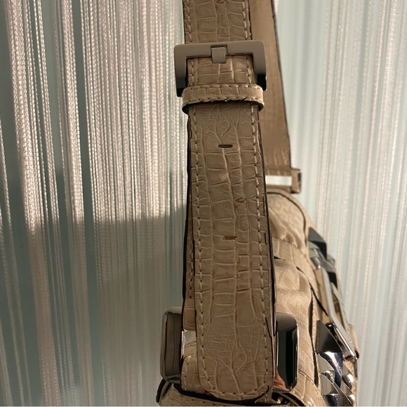 Guess Beige Logo Purse and Wallet Matching Set Size Small - Picture 11 of 17